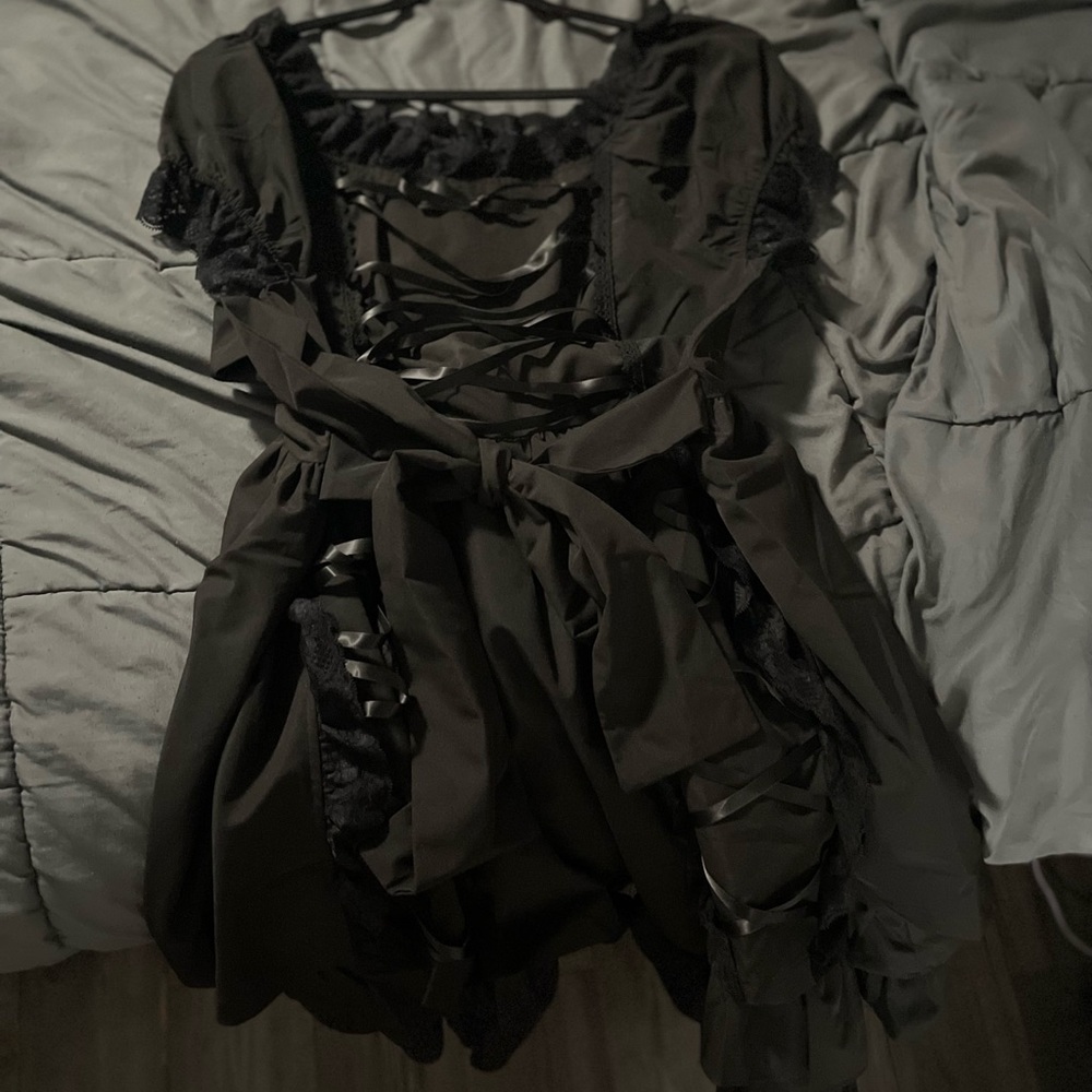 Victorian Dress - Picture 2 of 4